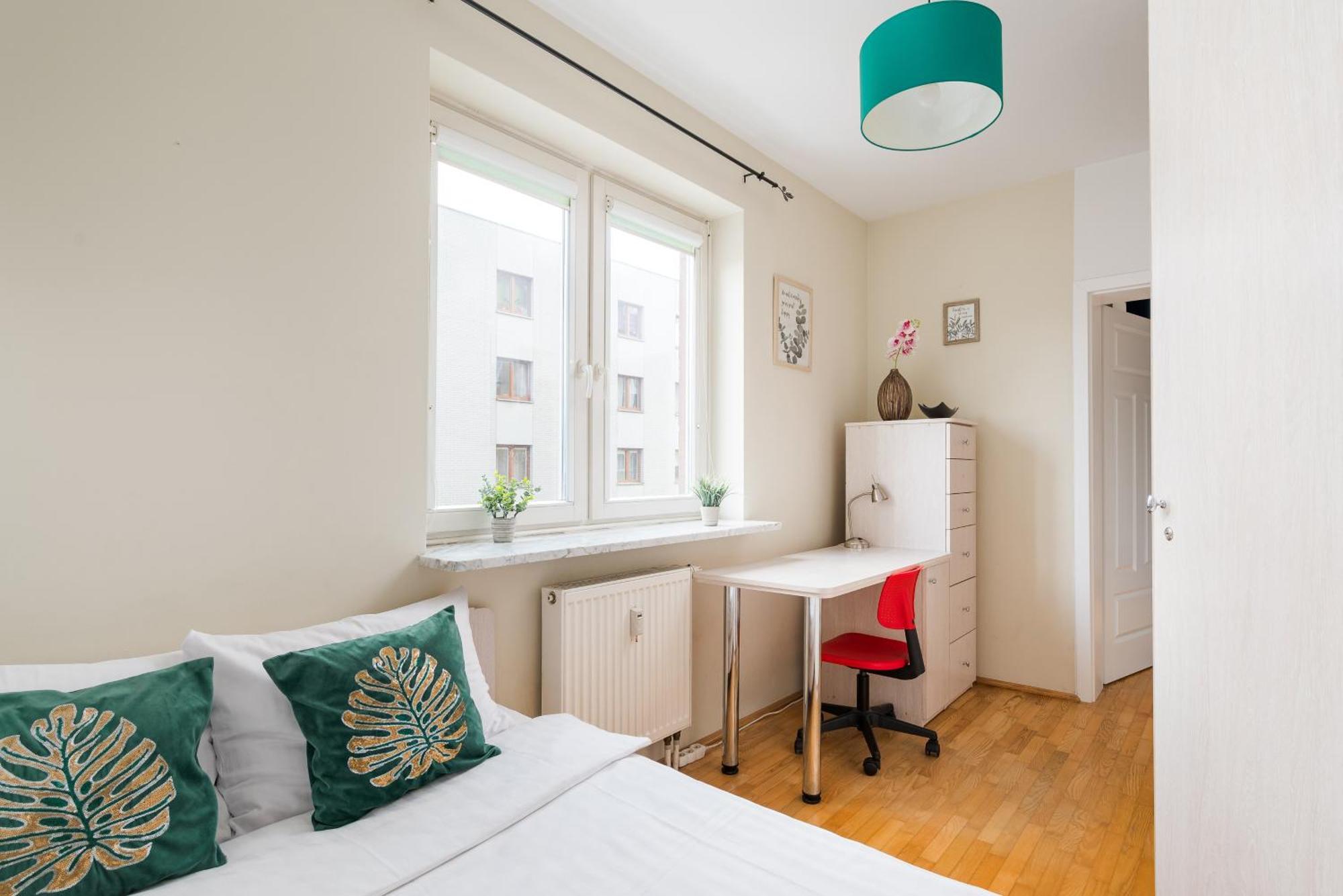 Metro Mlynow Pleasant Apartament Varsó Kültér fotó